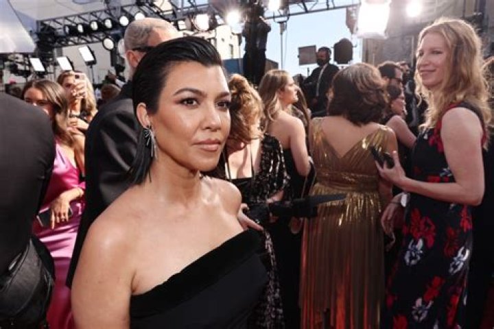 Kim and Kourtney Kardashian in Bathing Suits "Grow and Evolve" — Celebwell