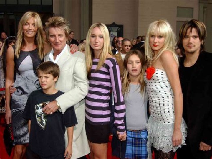 Kimberly Stewart, Alastair Wallace Stewart, Sean Stewart, Ruby Stewart, Renee Stewart, Aiden Patrick Stewart, Liam Stewart andSarah Streeter, meet Rod Stewart children