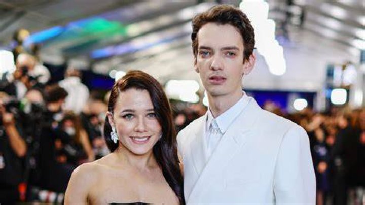 Kodi Smit-McPhee girlfriend: Does Kodi Smit-McPhee have a girlfriend?