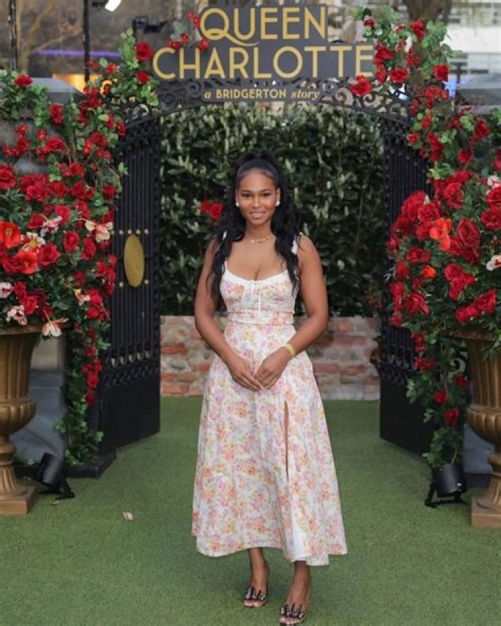 Kristen Wilson Biography, Age, Husband, Movies, Net Worth, Feet,