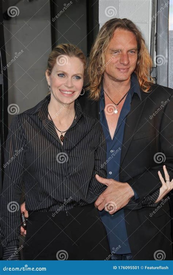 Kristin Bauer van Straten Bio, Age, Husband, Tattoo, Movies, Tv Shows