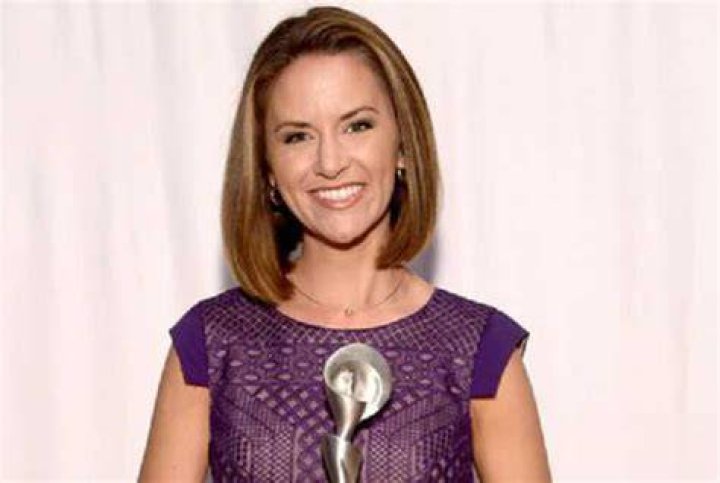 Kristin Dickerson Biography, Wiki, Age, Height, Husband, Career, NBC 5, Faith Walk, Salary, Net Worth