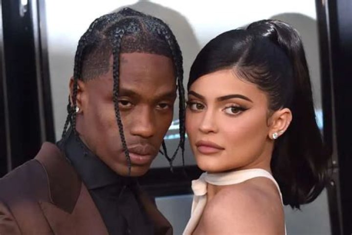 KUWK: Travis Scott Reportedly ‘Pulled All The Stops’ For Kylie Jenner On Mother’s Day – He Wanted To Make Her ‘Feel Special!’