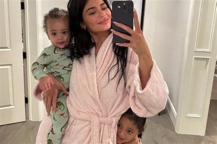Kylie Jenner Gives Young Mothers Advice In This New Video
