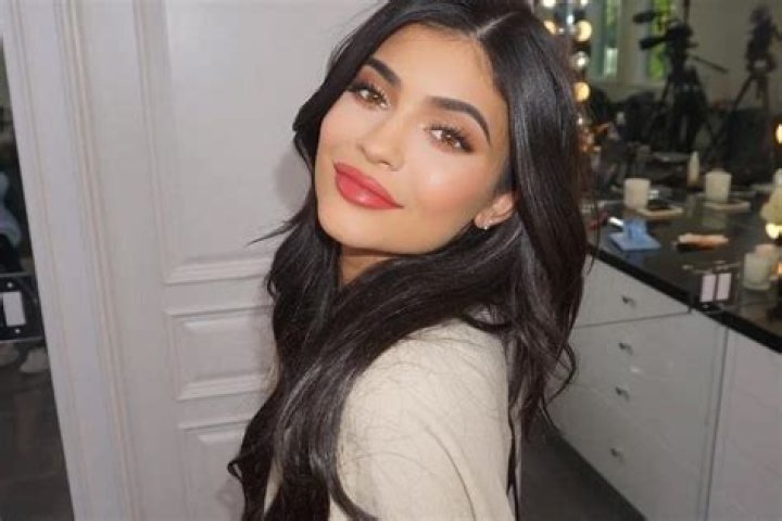 Kylie Jenner’s Mysterious Tweet That Had Fans Wondering Whether She’s Getting Married Or She’s Pregnant Has Been Elucidated