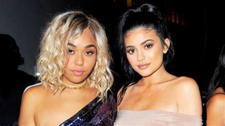 Kylie Jenner Slashes Prices Of Jordyn Woods Makeup Collab By 50% And Hides From The Press – See The Photo