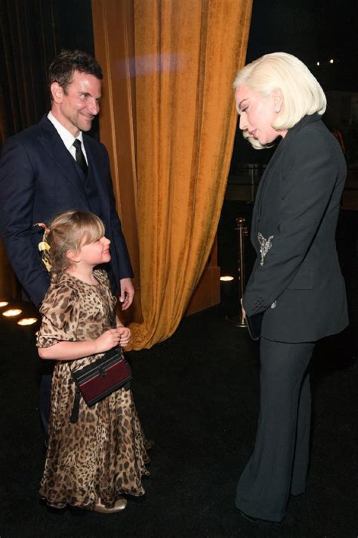 Lady Gaga And Bradley Cooper – Fans Are Convinced They Are In Love Despite Him Having A Girlfriend!