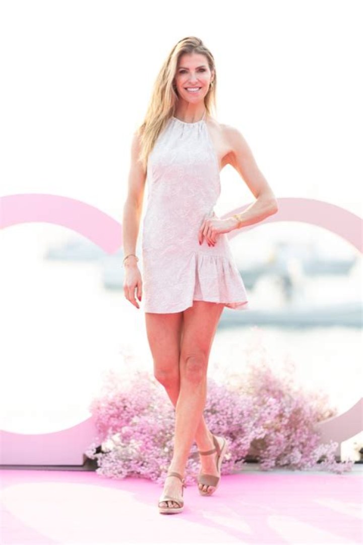 Laura Csortan in Bathing Suit Enjoys "Days in the Sun" — Celebwell