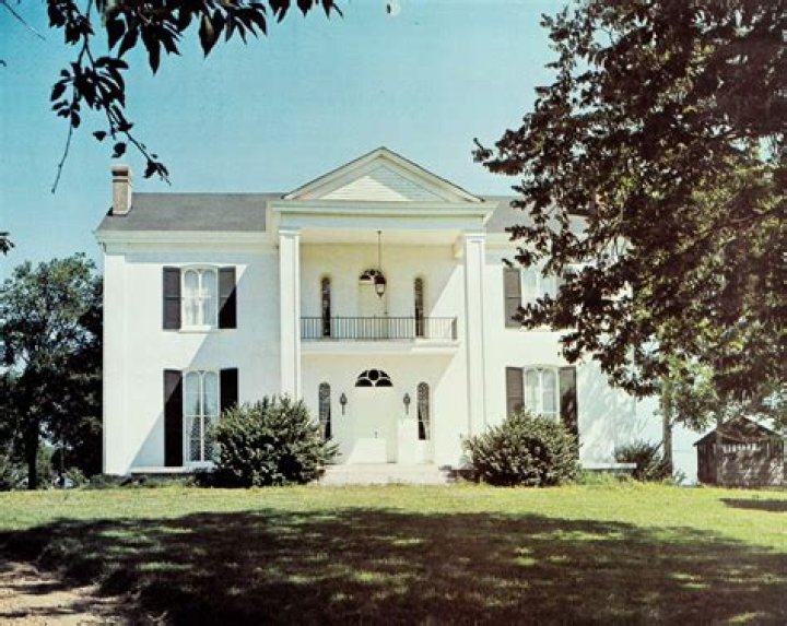 Lauren Hollis – White House, TN