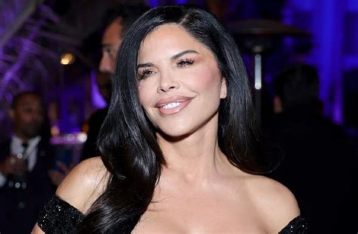 Lauren Sanchez in Bathing Suit Shares Her "Unfiltered Summer" — Celebwell