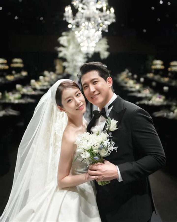 Lee Seung-Won (footballer) Wiki, age, height, family, parents, girlfriend, team, salary, net worth