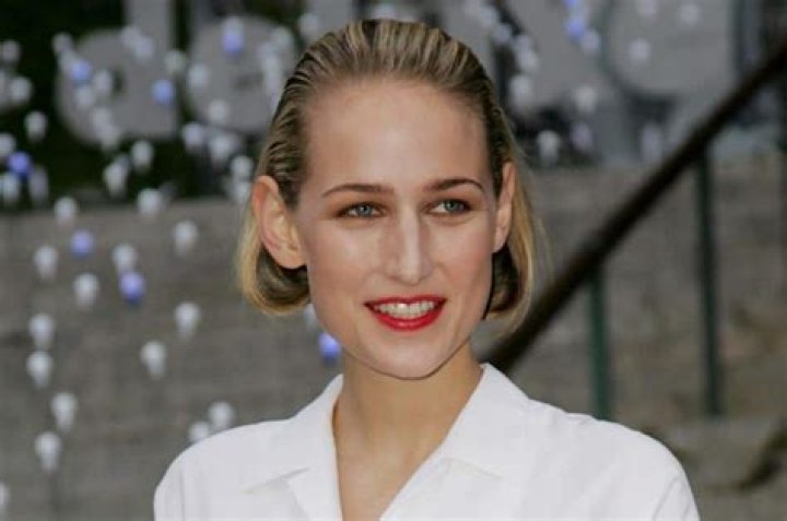 Leelee Sobieski Biography - Facts, Childhood, Family Life & Achievements