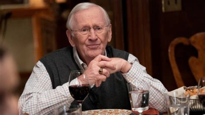 Len Cariou career earnings, salary and net worth