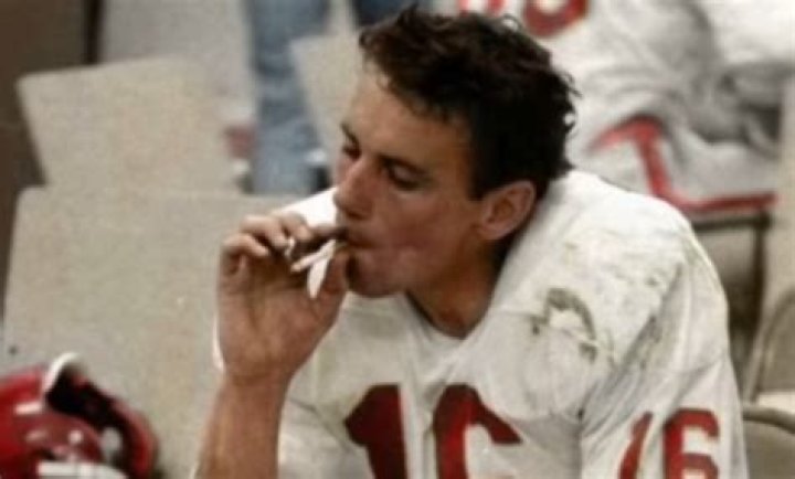 Len Dawson cigarette: Did Len Dawson smoke at halftime of Super Bowl?