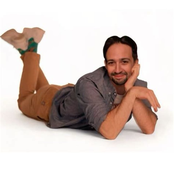 Lin-Manuel Miranda height in feet and inches