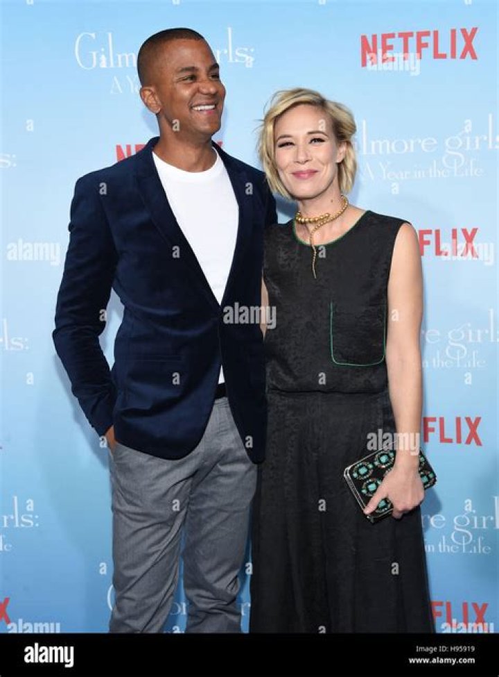 Liza Weil family, husband, children, parents, siblings