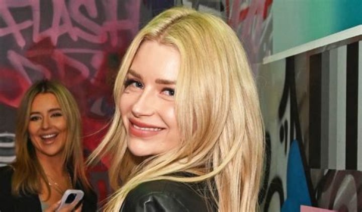 Lottie Moss in Bathing Suit Enjoys a "Sun-Day" — Celebwell