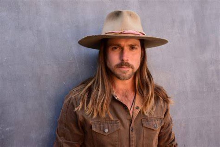 Lukas Nelson: Age, Wiki, Biography, Birthday, Father, Married, Wife, Siblings, & Net Worth