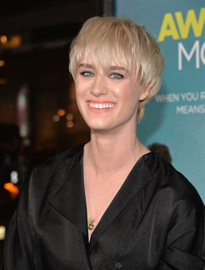 Mackenzie Lansing Age Height – How Old Tall Is The Actress?