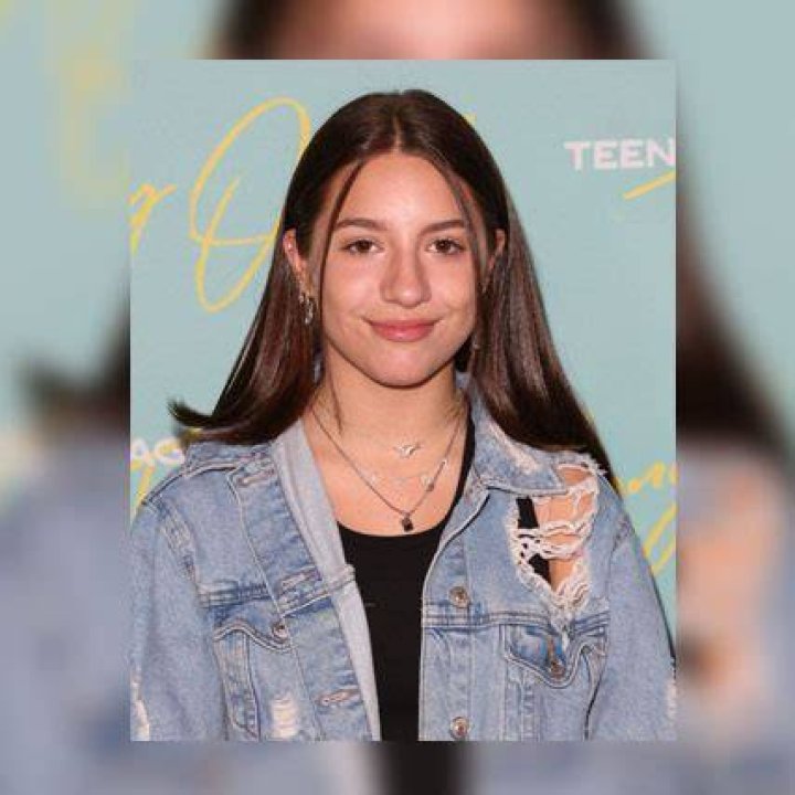 Mackenzie Ziegler’s Net Worth, Age, Height, Weight, Boyfriend, Dating, Bio-Wiki