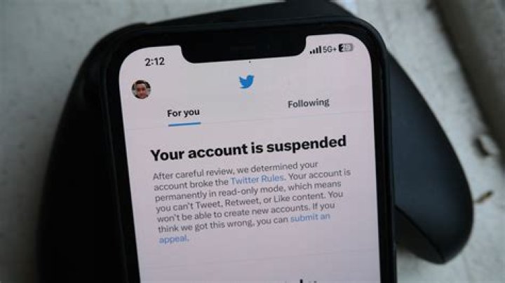 Mark Hamill mourns the loss of a wholesome Twitter account suspended for mysterious reasons