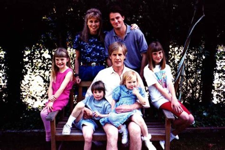 Matthew Perry family, wife, children, parents, siblings