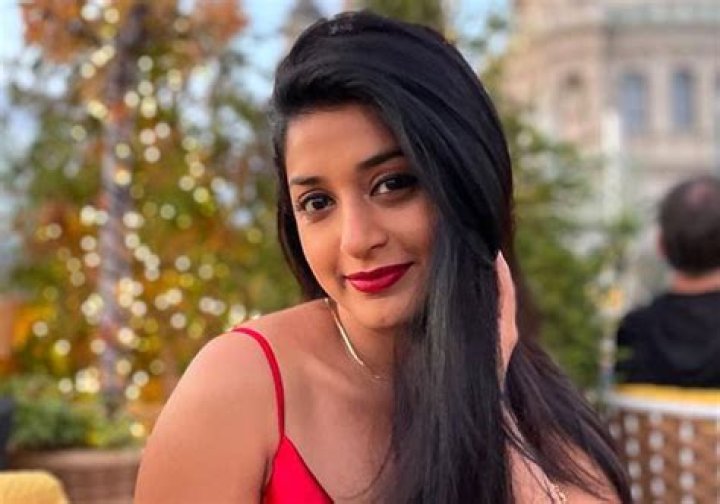 Meera Jasmine in Bathing Suit Shares "Sunbeam of the Soul" — Celebwell