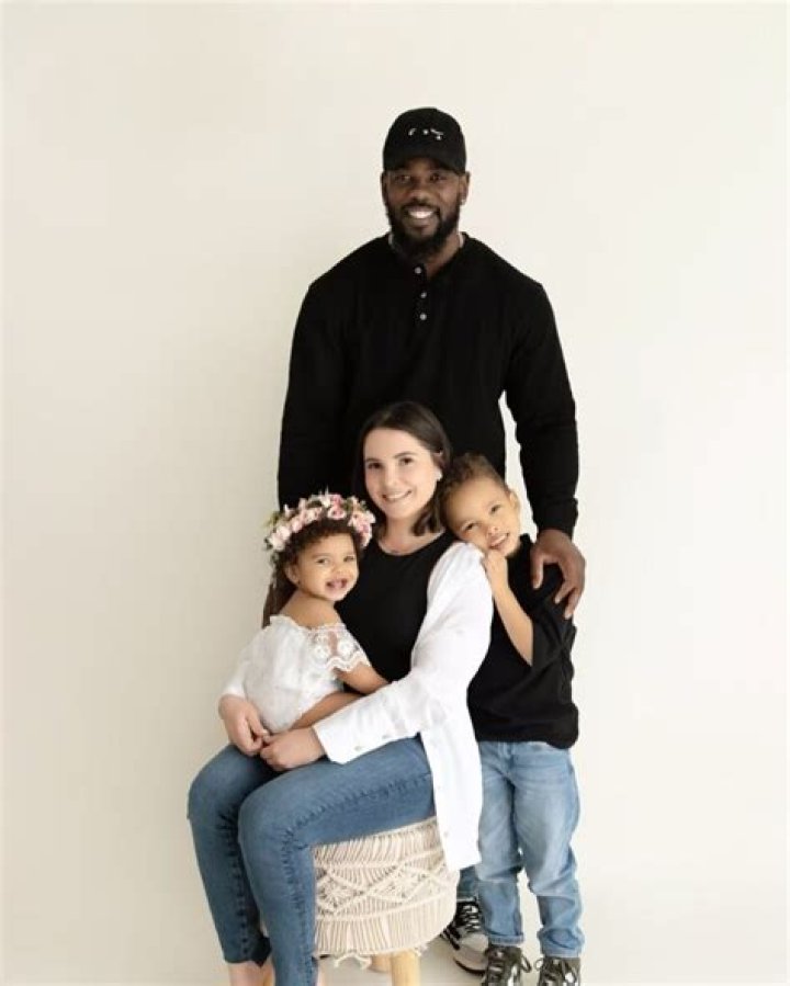 Meet Adolis Garcia Wife Yasmarys: Married Life And Kids