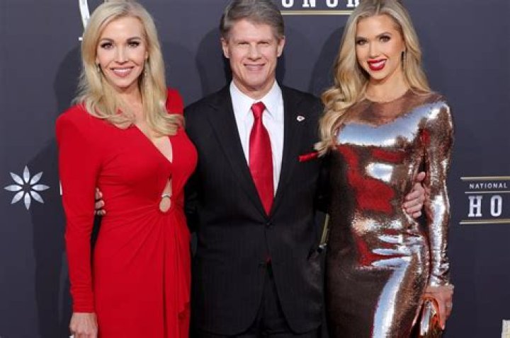 Meet Lamar Hunt children Daniel Hunt, Sharron Munson, Clark Hunt & Lamar Hunt Jr.