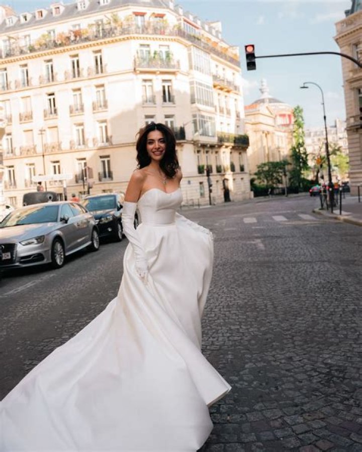 Melisa Asli Pamuk Married, Height, Husband, Age, Net Worth – Bio