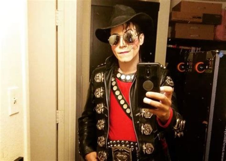 Michael Jackson Impersonator And Wrestler Santana Jackson Goes Viral — The Video That Must Be Seen To Be Believed