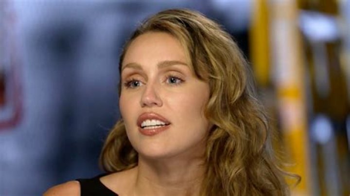 Miley Cyrus Talks Religion – Tells Hailey Baldwin Why She Left Her Church!