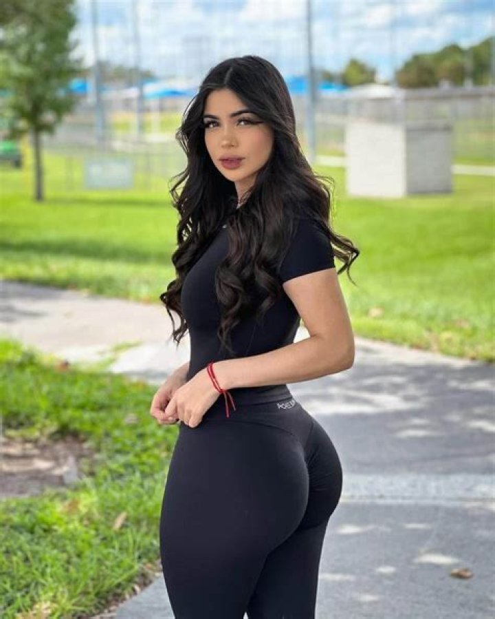 Mini Stallion Biography, age, height, boyfriend, OnlyFans, leaks, videos, pictures, Twitter