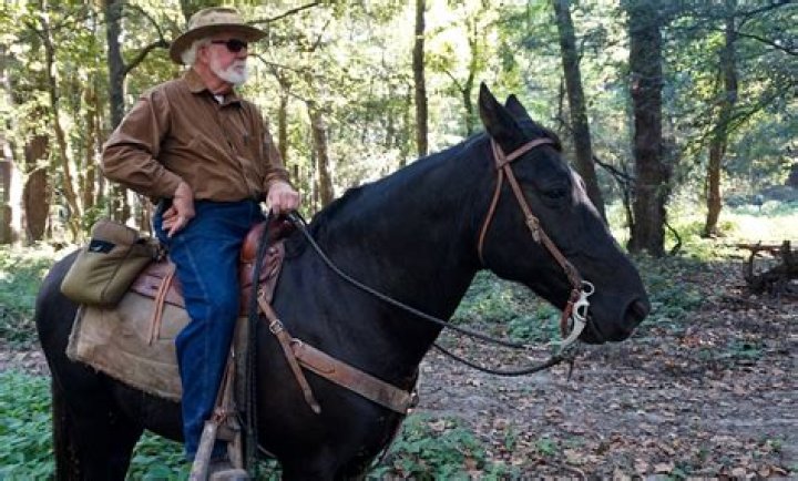 Mississippi Levee Commissioner Hank Burdine Obituary, Age, Biography