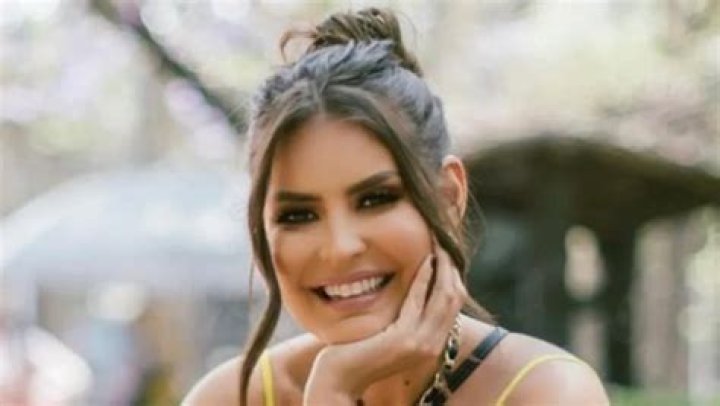 Model Vanessa Claudio Shares Swimsuit Photo "Enjoying the Sun"
