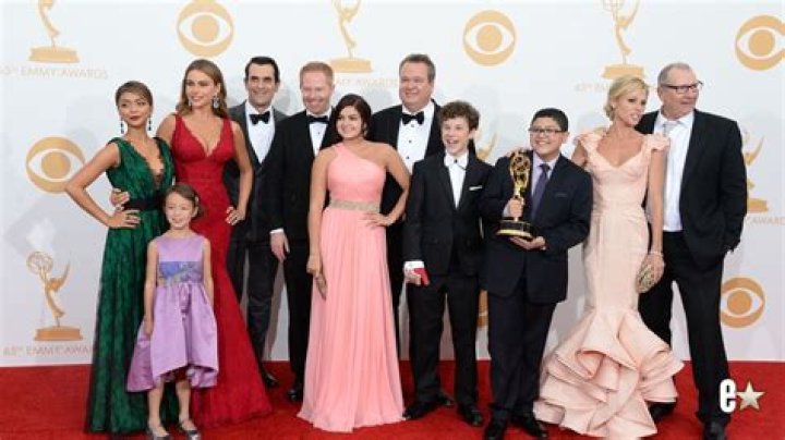 Modern Family Star Jesse Tyler Ferguson Mourns Loss Of This Beloved Cast Member Days After Filming Wrapped On The Series