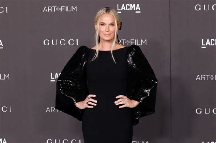 Molly Sims in Bikini Looks Age-Defying From Capri, Italy — Celebwell