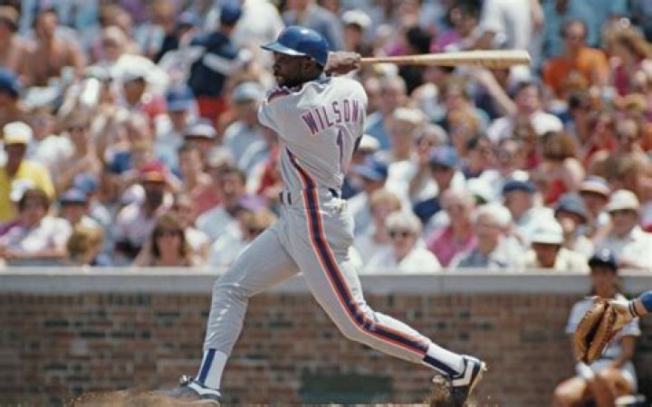 Mookie Wilson Bio, Wiki, Age, Weight, Wife, Family and Net Worth.
