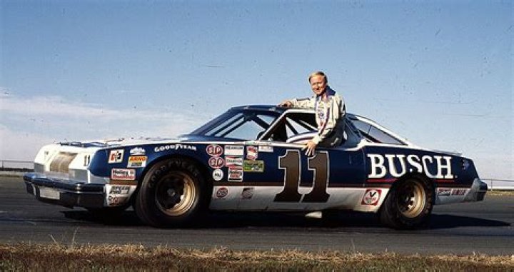 NASCAR legendary racer Cale Yarborough Net-Worth