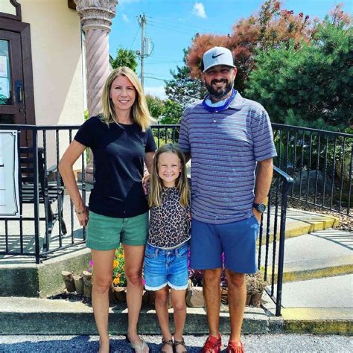 Nate Bargatze Bio, Wiki, Age, Height, Family, Wife, Daughters, Comedy, and Net Worth