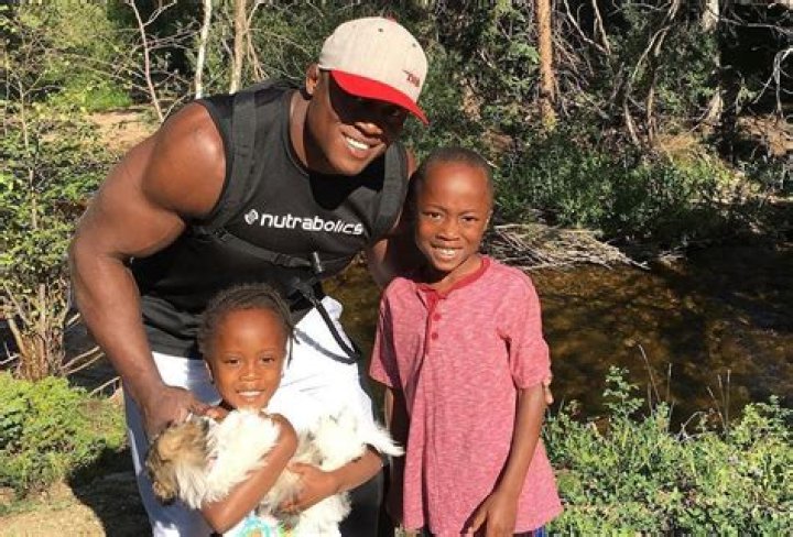 Nate Lashley family, wife, children, parents, siblings