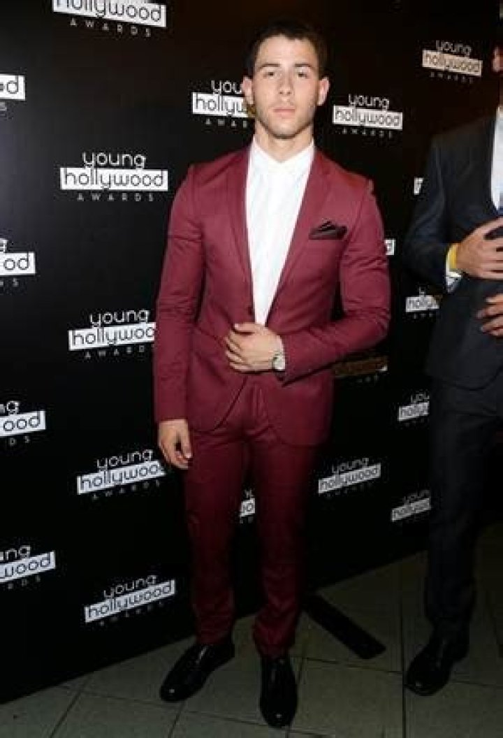 Nick Jonas Body Measurements Height Weight Age Eye Hair Color Stats