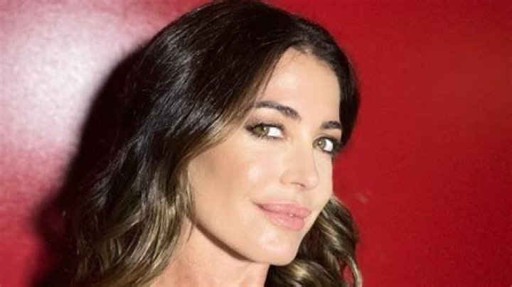 Pamela David in Bathing Suit Says "Thank You" — Celebwell