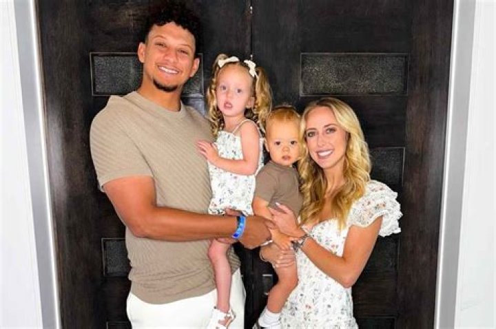 Patrick Mahomes II family, wife, children, parents, siblings