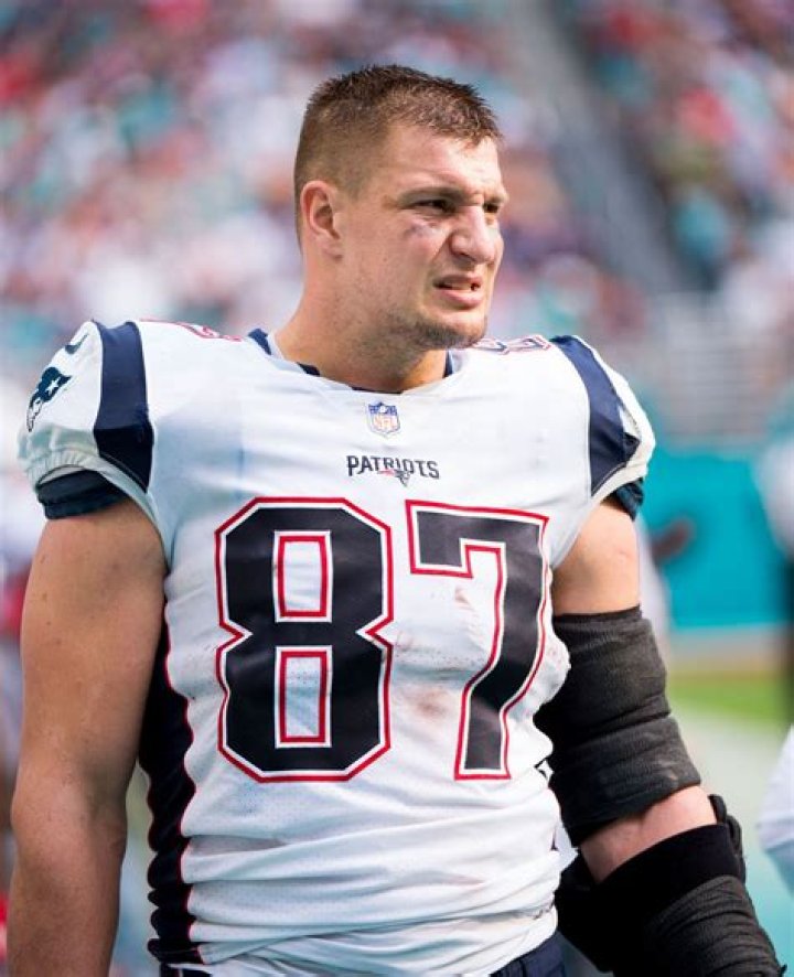 Patriots’ Rob Gronkowski Announces Retirement At Age 29 After Months Of Speculation