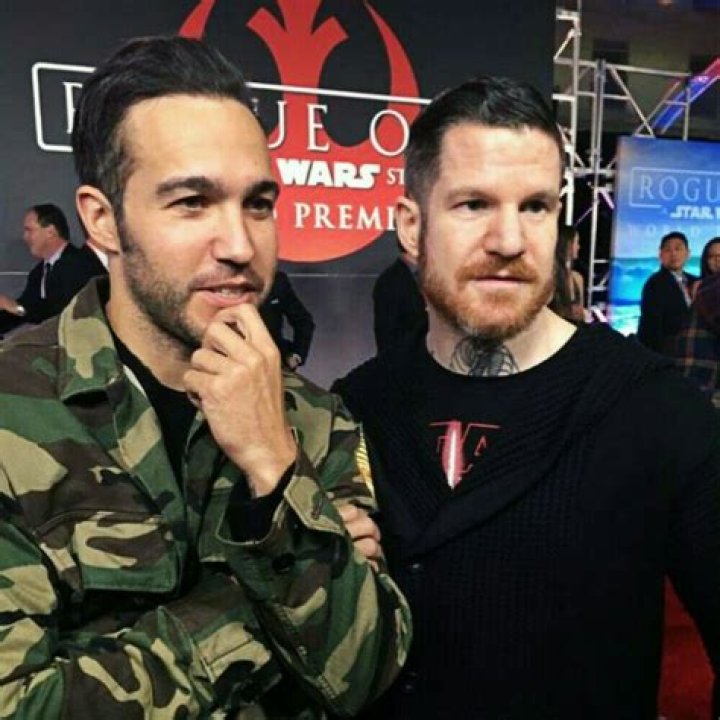 Pete Wentz Height Weight Body Measurements Age Stats Facts Family