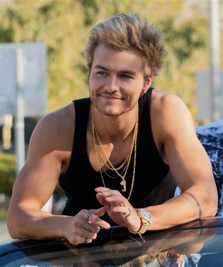 Peyton Meyer (Actor) Wiki, Bio, Age, Height, Weight, Net Worth, Girlfriend, Career, Personal Life, Facts