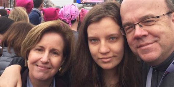 Phil Dunster family, wife, children, parents, siblings