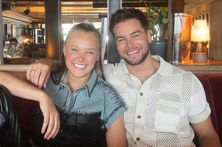 Philippine Stindel Age And Boyfriend: Meet Her On Instagram