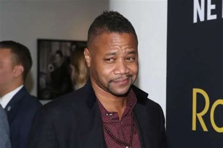 Police Officer Who Leaked Cuba Gooding Junior Photo Stripped Of Badge And Gun